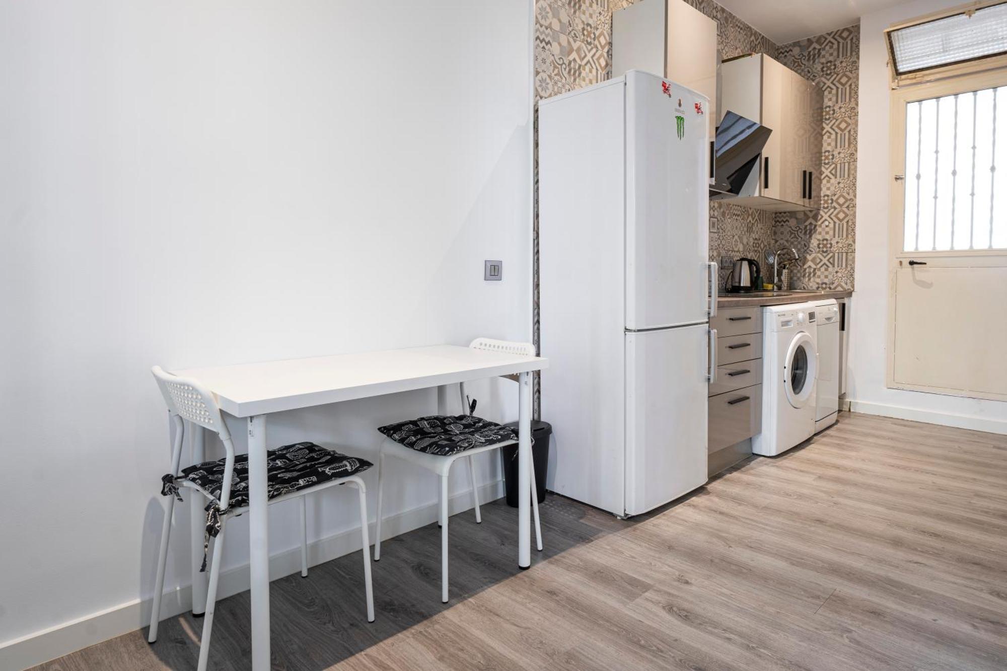 Hogar En Calle Lavapies Madrid Dış mekan fotoğraf